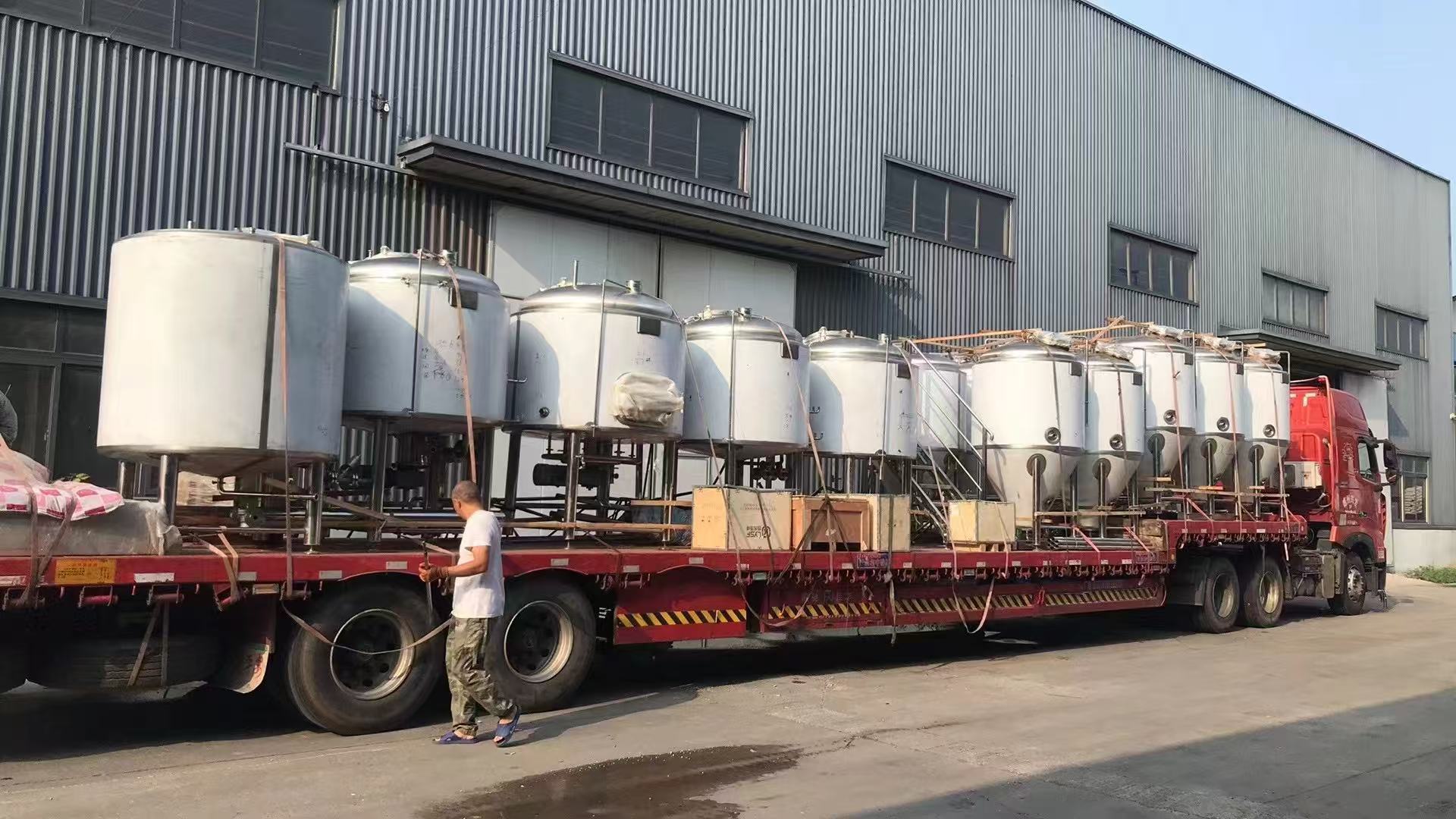 黄石港精酿啤酒设备厂—精酿啤酒设备
